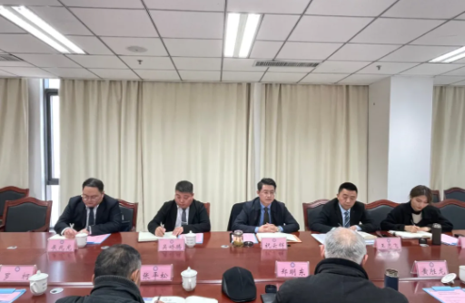 安徽EMC易倍(中国)科技产业（集团）有限公司董事长祝云辉与安徽理工大学洽谈校企合作