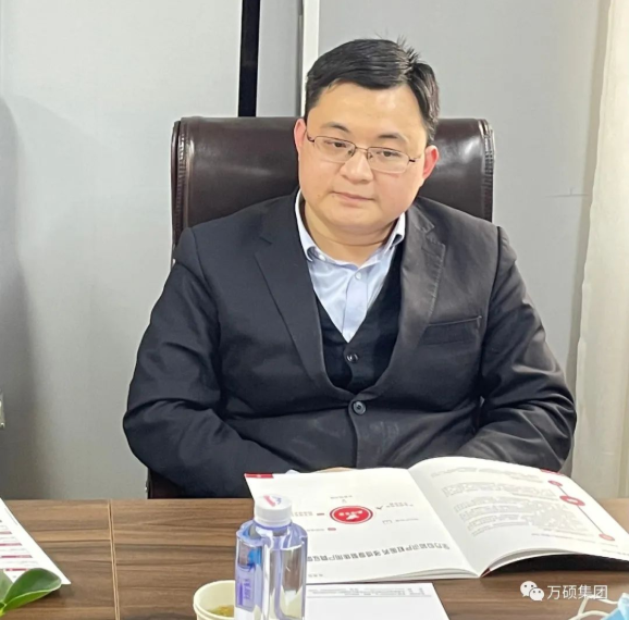 宿州市埇桥区副区长左黄奇，埇桥区科技局局长祁传银，生产力促进中心主任叶雪柏等领导来EMC易倍(中国)集团调研指导
